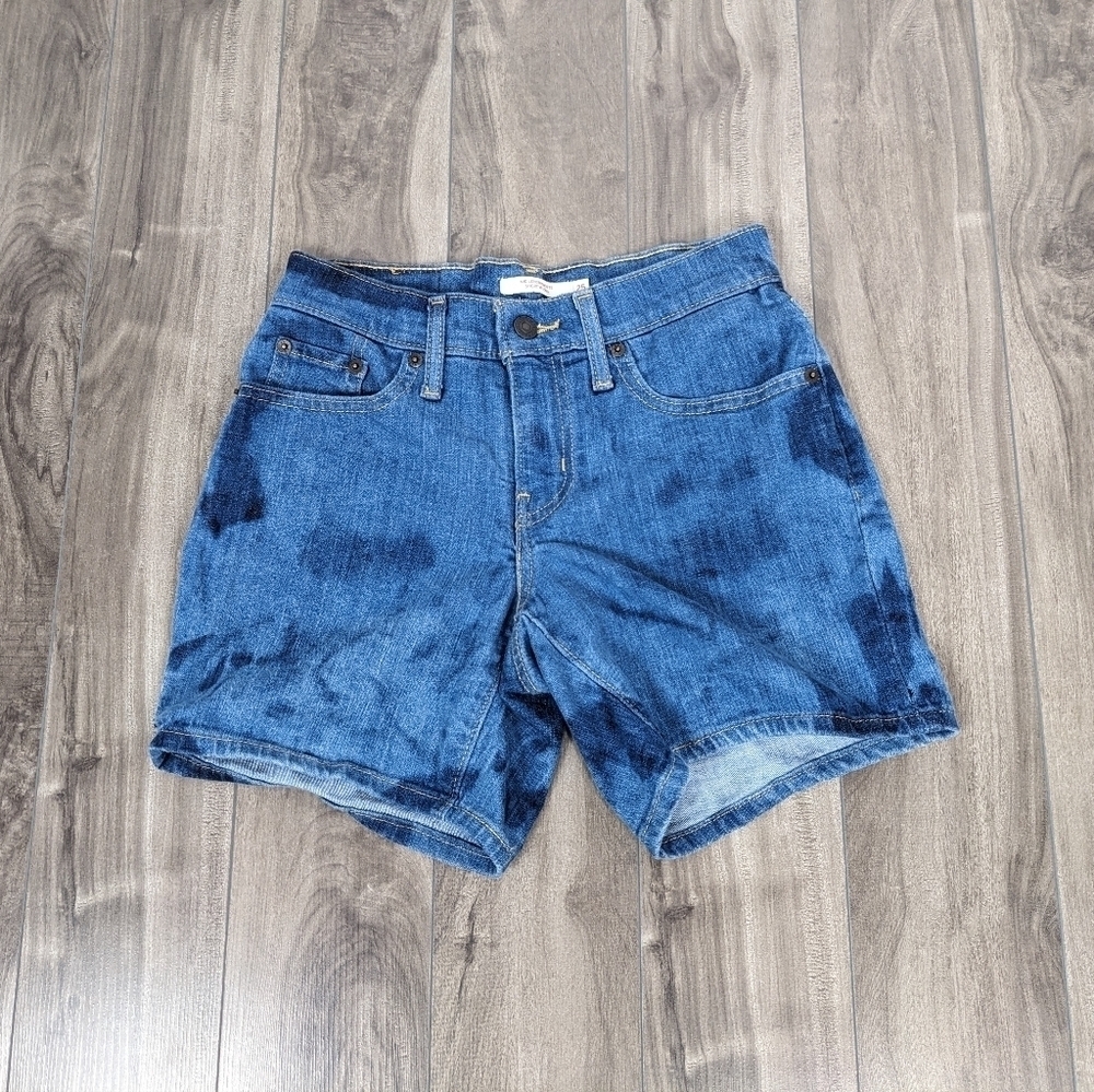 Levi's Mid Length Shorts Size 25 Dark Blue